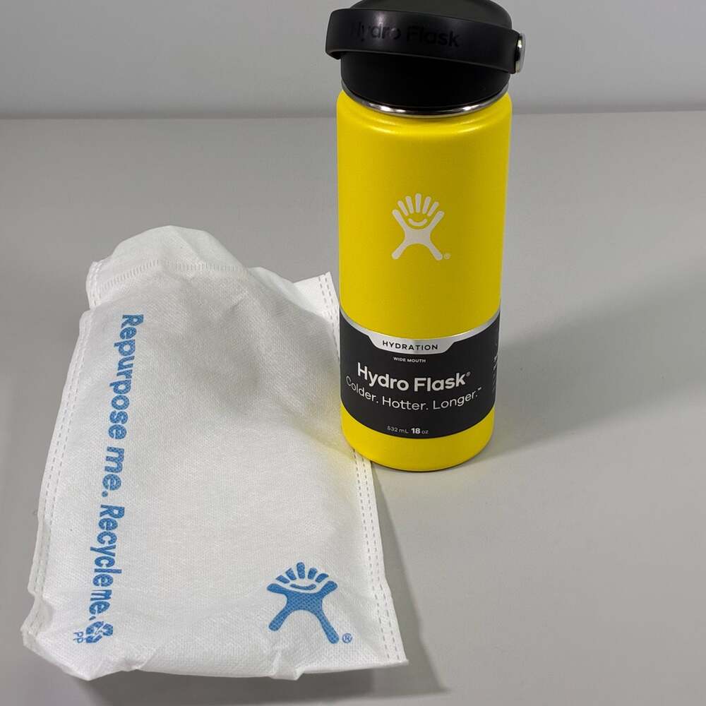 Hydro Flask 18 oz Wide Mouth Water Bottle with Flex Cap in Lemon